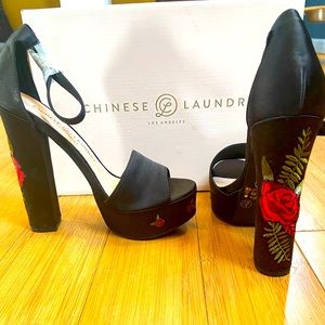 Chinese Laundry platform heels 🌹